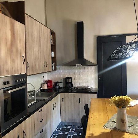 Ferienwohnung Hospitality In Historical & Mythical Peloponnese 2 Korinth Exterior foto